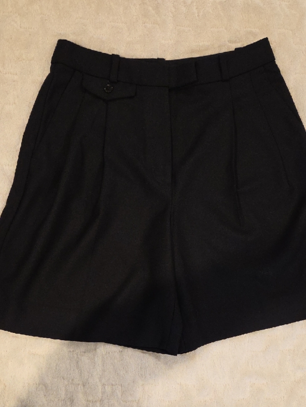 Banana Republic Black Tailored Bermuda Shorts | High Rise Trouser Style | Size 8